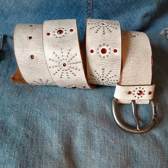 Abercrombie & Fitch Accessories - distressed off white rhinestone leather belt